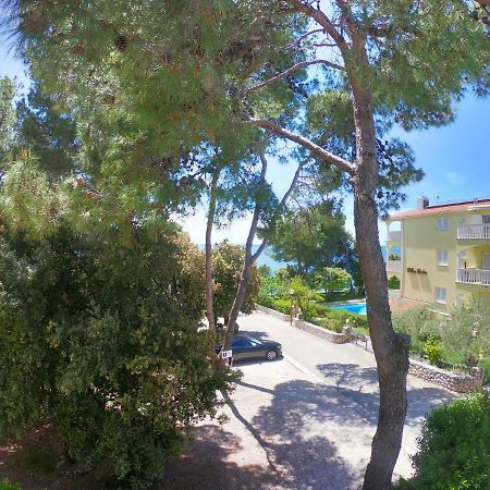 Apartments Stanko Petrcane Bagian luar foto