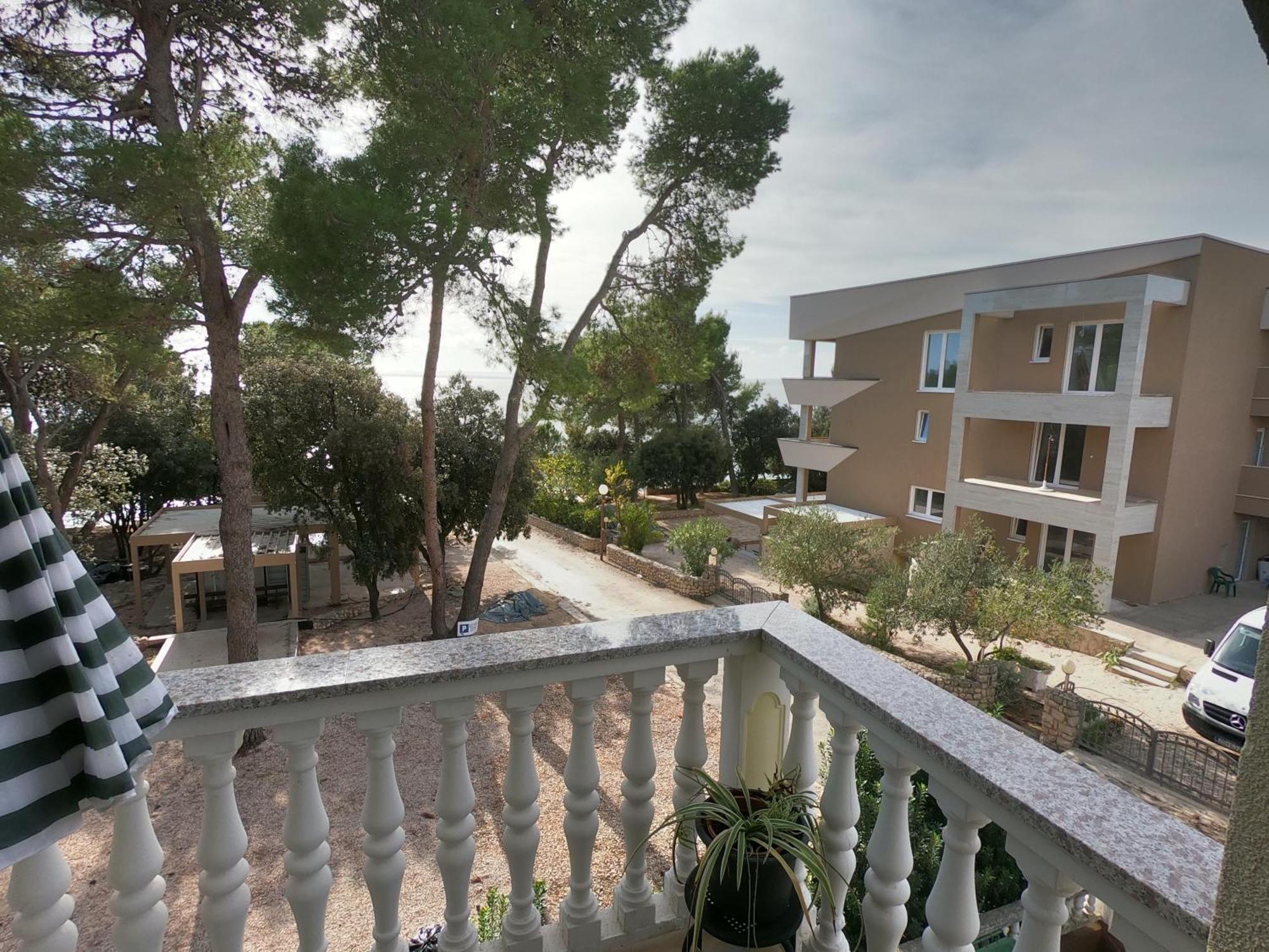 Apartments Stanko Petrcane Bagian luar foto