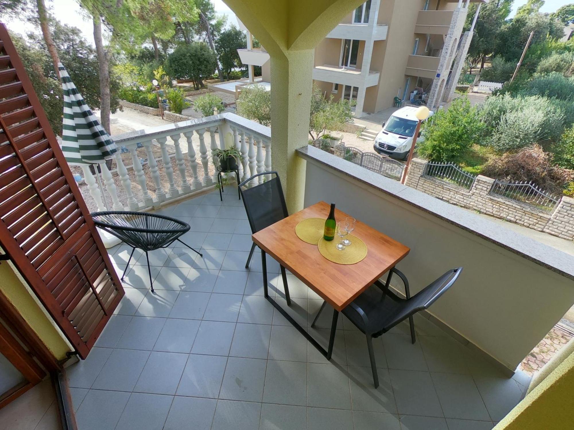 Apartments Stanko Petrcane Bagian luar foto